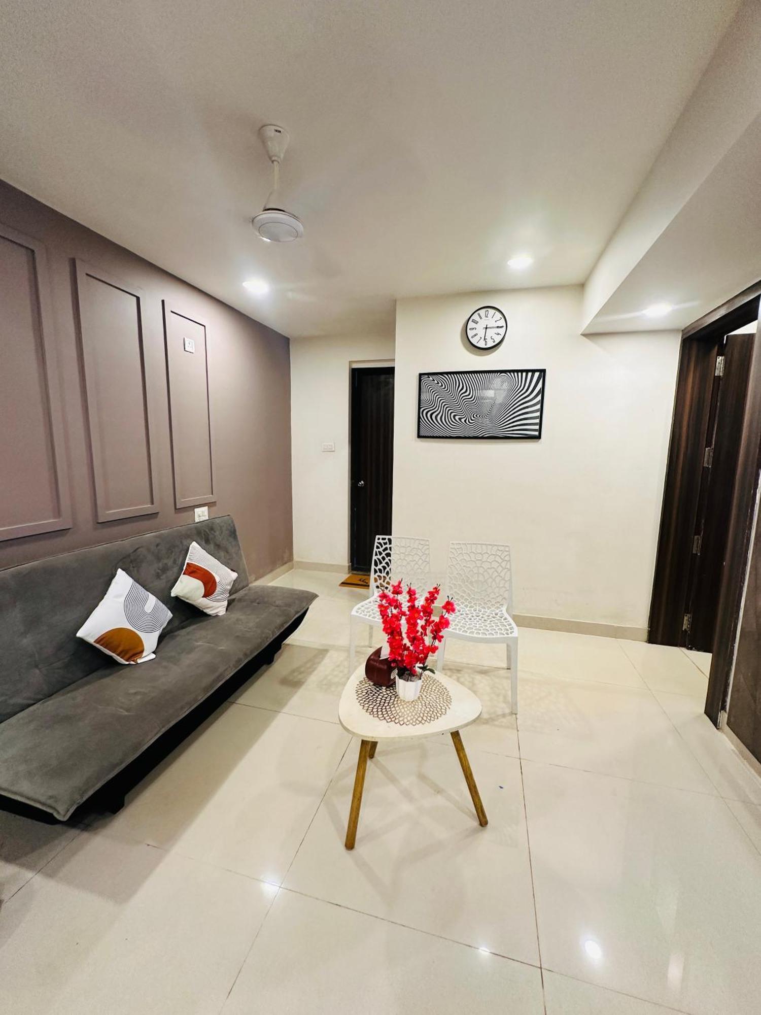 Goa Junction - Spacious 1Bhk Apartments In Vagator With Pool Access Ngoại thất bức ảnh