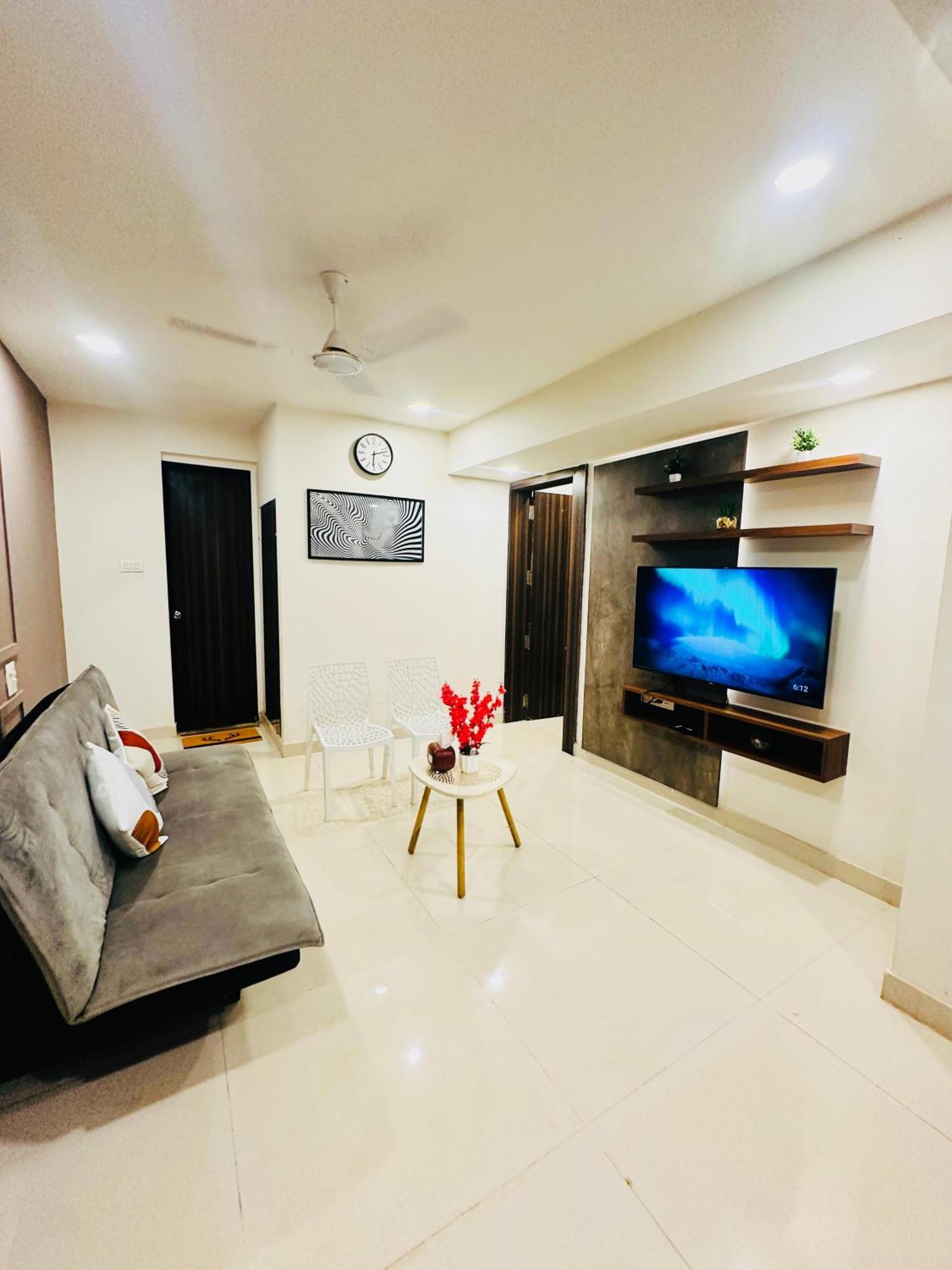 Goa Junction - Spacious 1Bhk Apartments In Vagator With Pool Access Ngoại thất bức ảnh