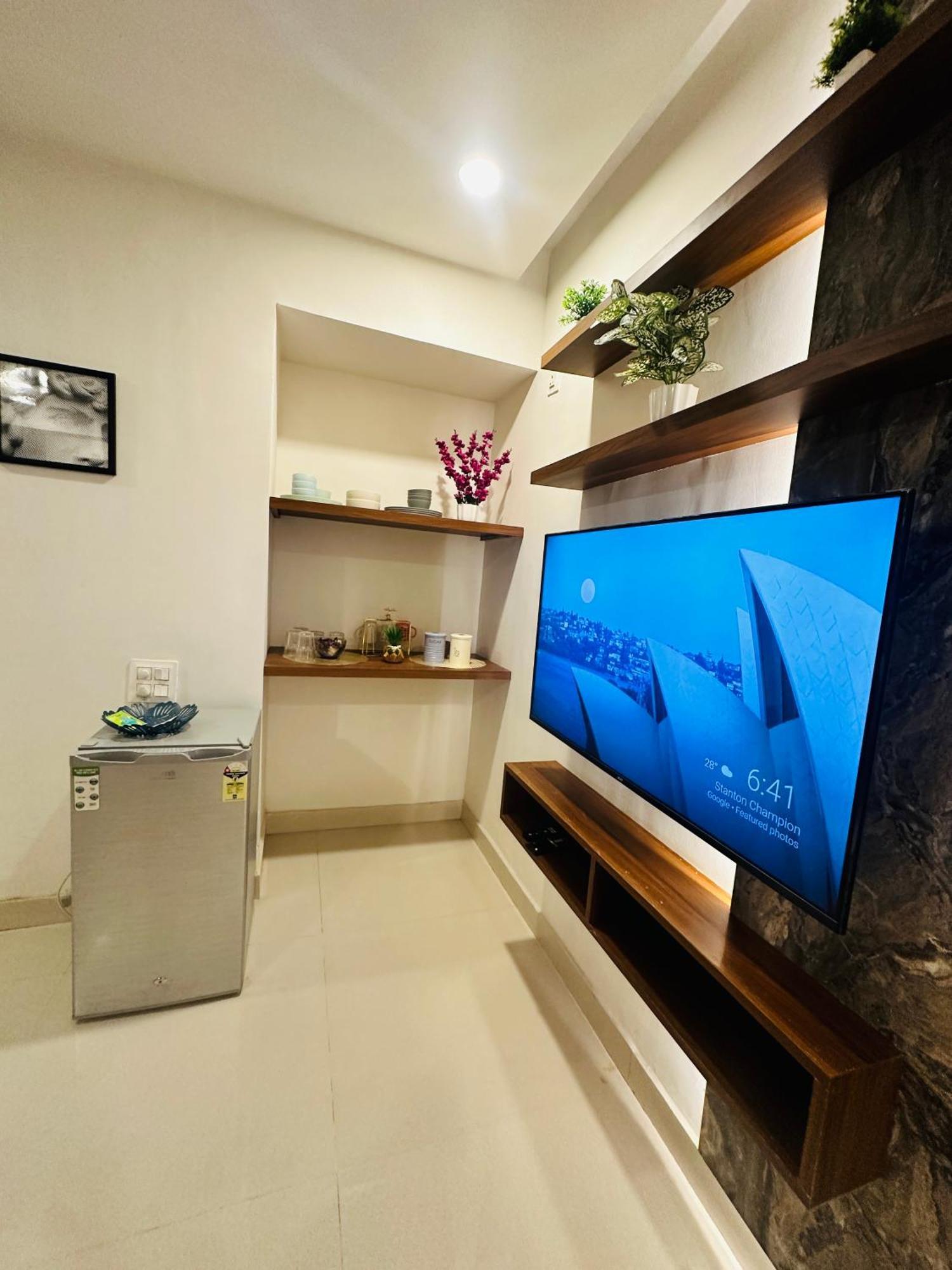 Goa Junction - Spacious 1Bhk Apartments In Vagator With Pool Access Ngoại thất bức ảnh