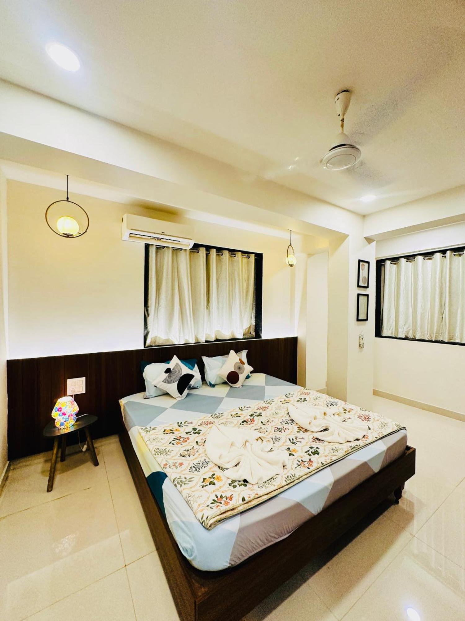 Goa Junction - Spacious 1Bhk Apartments In Vagator With Pool Access Ngoại thất bức ảnh